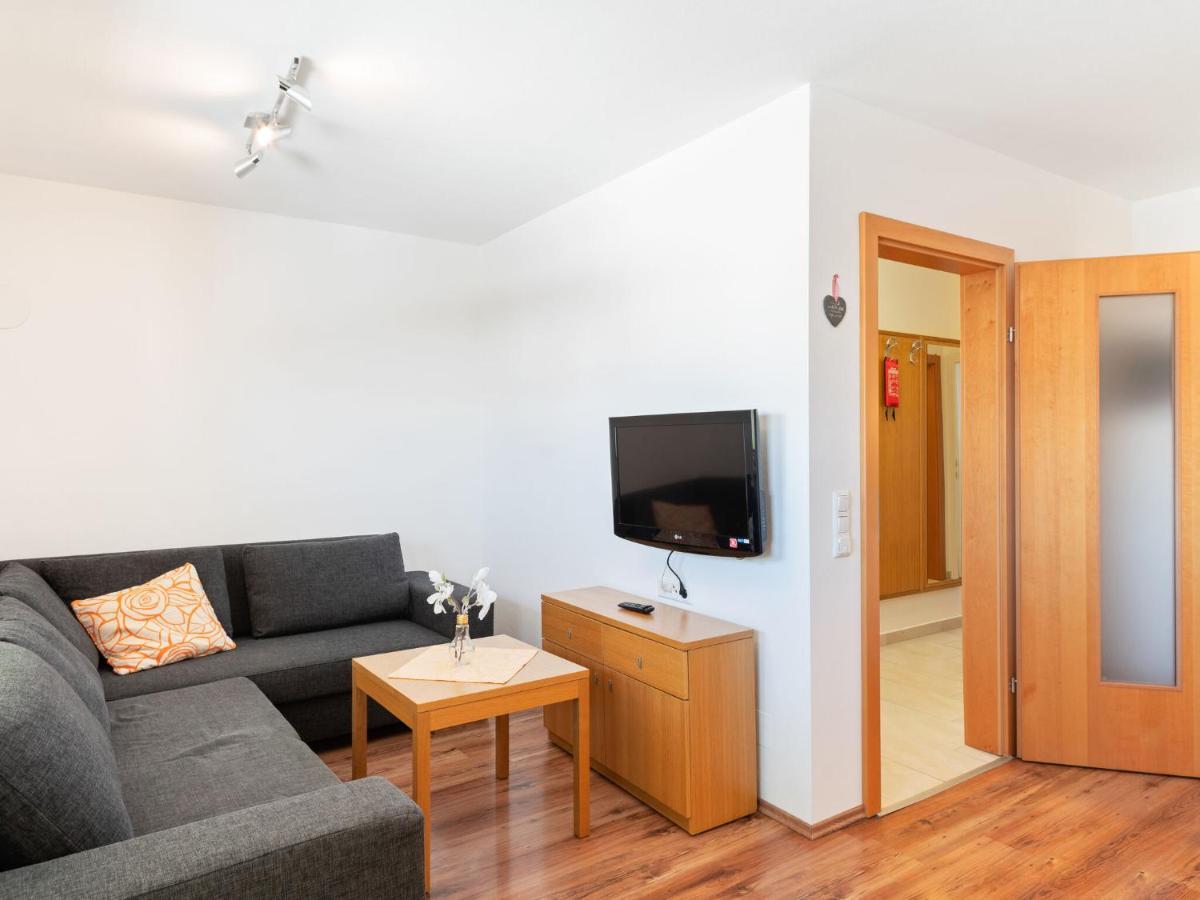 Elegant Apartment in Saalfelden with Balcony Buitenkant foto