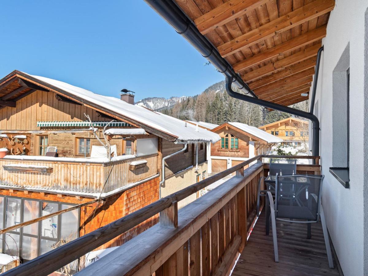 Elegant Apartment in Saalfelden with Balcony Buitenkant foto